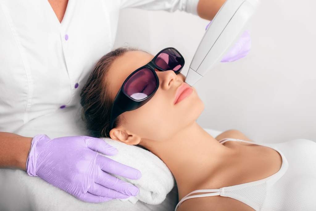 Face and neck laser (women) 